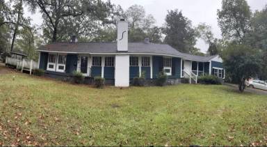 Main picture of 690 Webster St