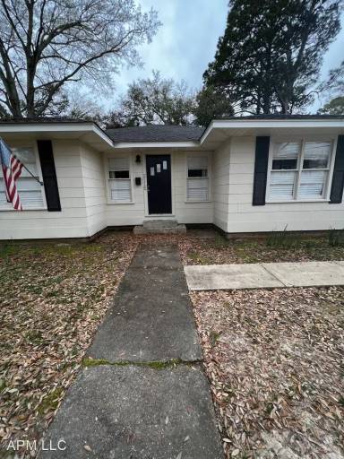 Main picture of 2115 Jasmine St