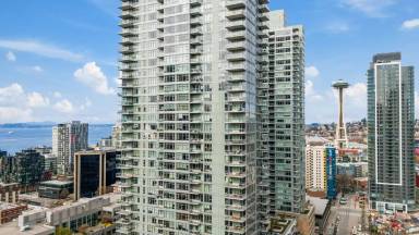 Main picture of Insignia By Bosa