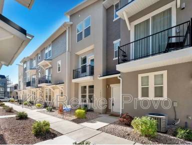 Main picture of 1003 S 2740 E