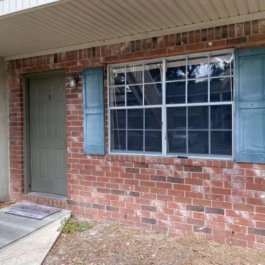 Main picture of 215 Darsey Rd