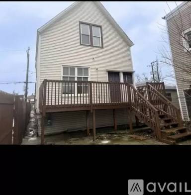 Main picture of 5005 W Chicago Ave