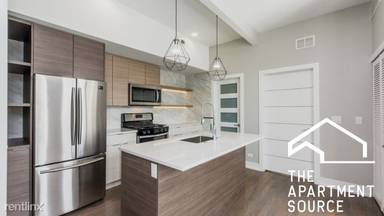 Main picture of 2450 W Chicago Ave