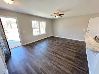 Main picture of 130 Callaway Cres