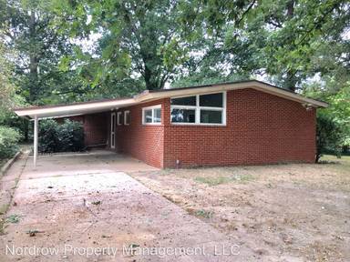 Main picture of 3102 Manor Dr