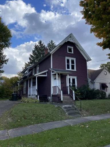 Main picture of 111 Myrtle St