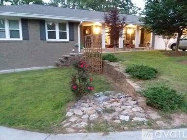 Main picture of 174 Killian Hill Rd NW