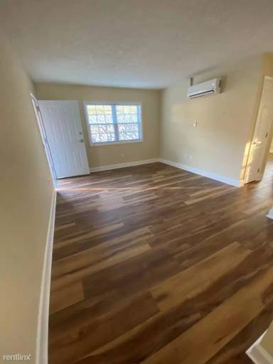 Main picture of Ronceverte Village Apartments