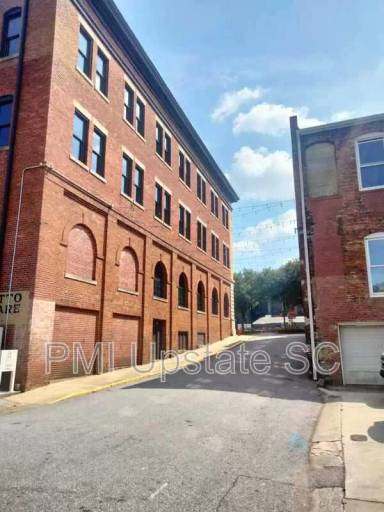 Main picture of 101 Silver St