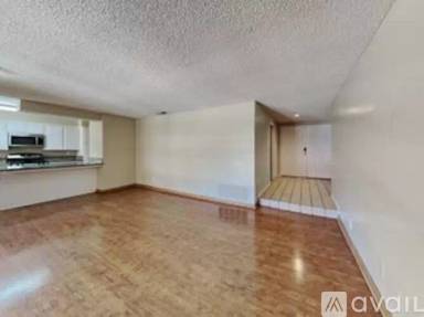 Main picture of 934 Frontier Ave