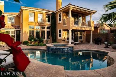 Main picture of 15 Benevolo Dr
