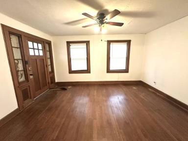 Main picture of 2348 N Campbell Ave