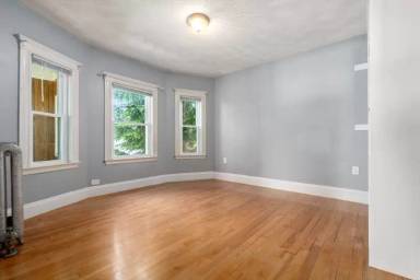 Main picture of 39 Medford St