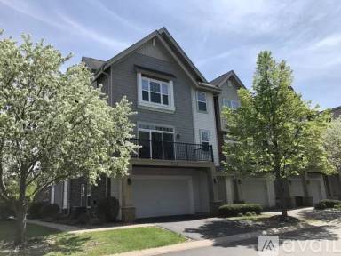 Main picture of 11777 Emery Village Dr N