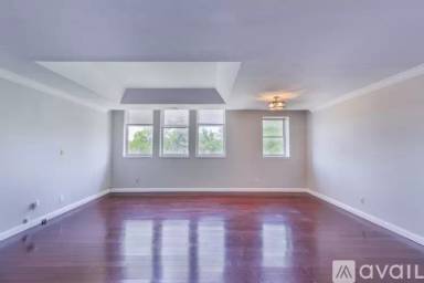 Main picture of 533 Colebrook Dr