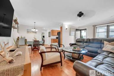 Main picture of 97 Wharfside Dr