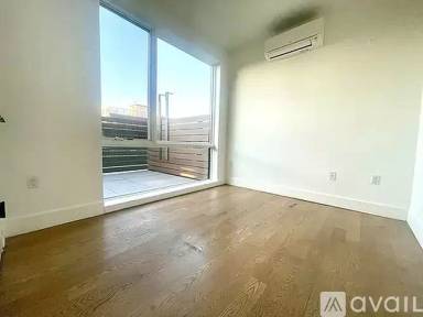 Main picture of 824 Lexington Ave