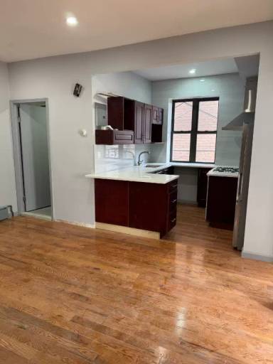 Main picture of 63 Bay 37th St