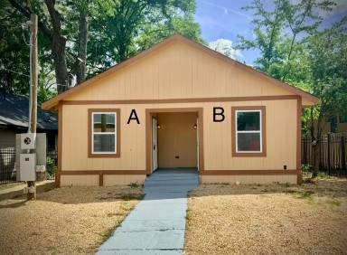 Main picture of 1915 Walnut St