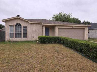 Main picture of 925 Fenway Ln