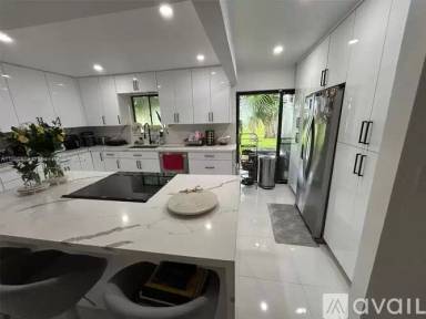 Main picture of 16249 Laurel Dr