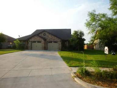 Main picture of 209 Hilltop Dr