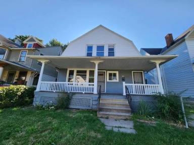 Main picture of 2048 W 100th St