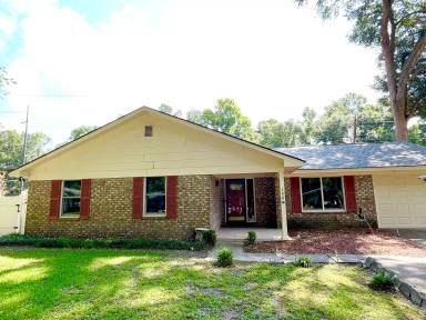 Main picture of 108 Barksdale Dr