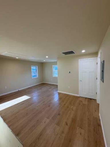 Main picture of 12 N 4th St