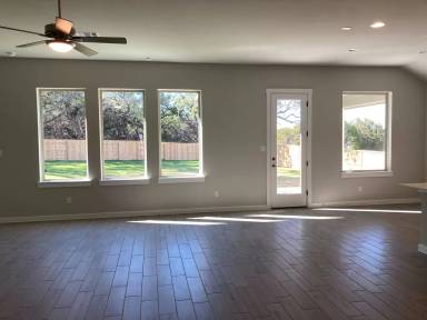 Main picture of 327 Coyote Creek Way