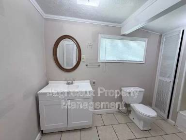 Main picture of 106 Fontenot Rd