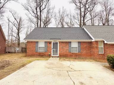 Main picture of 2708 Bluff View Dr