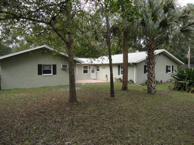 Main picture of 101 NW Eestaulkee Ave