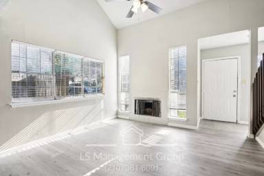 Main picture of 7513 Oak Chase