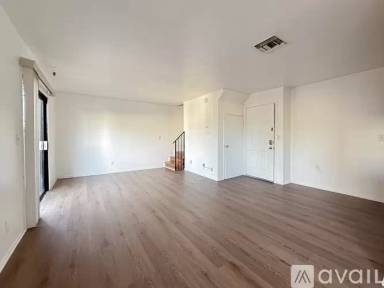 Main picture of 14746 Delano St