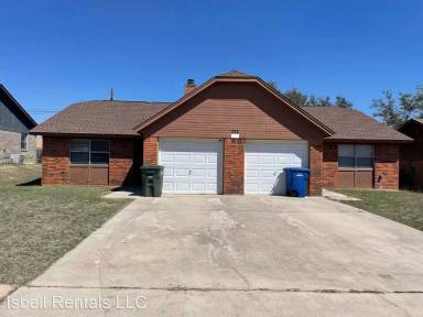 Main picture of 208 Halter Dr