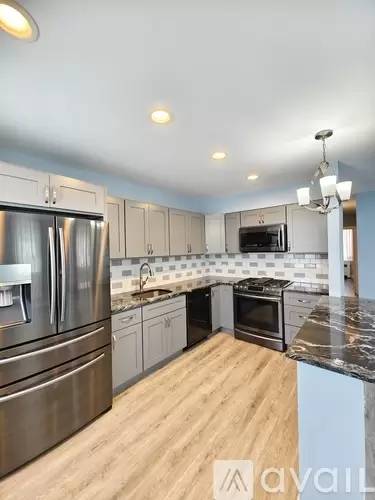 Main picture of 7221 Barnard St