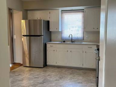 Main picture of 12426 Castelar St