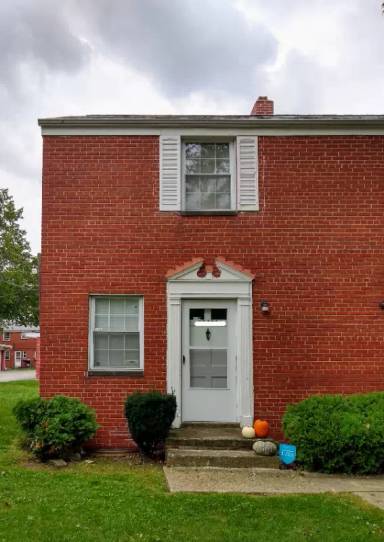 Main picture of 431 H Clearview Dr Euclid, OH 44123