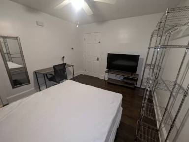 Main picture of 3004 Boston St