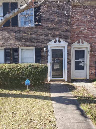 Main picture of 134 N Springs Ct
