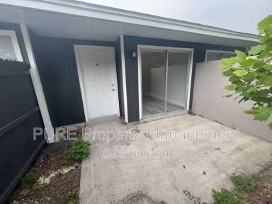 Main picture of 5485 SE 30th Pl