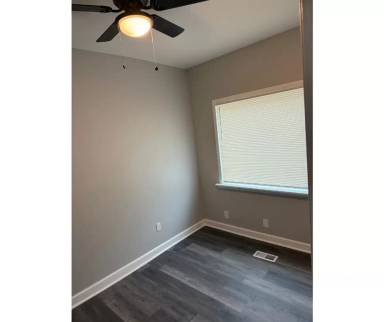 Main picture of 3718 E Lombard St