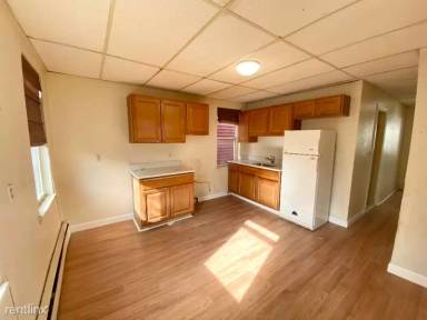 Main picture of 1572 Tremont St