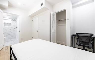 Main picture of 1286 W 35th Pl