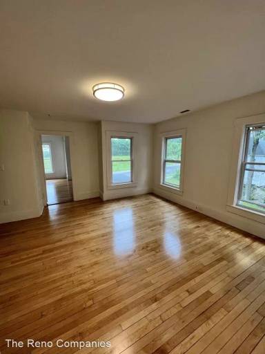 Main picture of 224 Beacon St