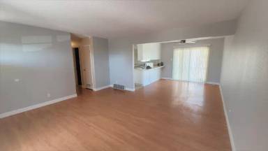 Main picture of 994 S Coral Pl