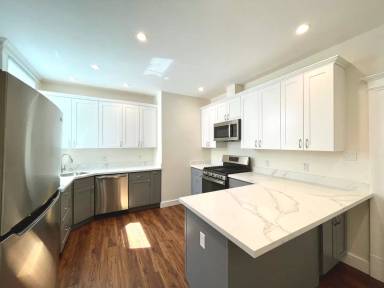 Main picture of 2450 15th St