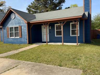 Main picture of 5582 Windy Knoll Pl