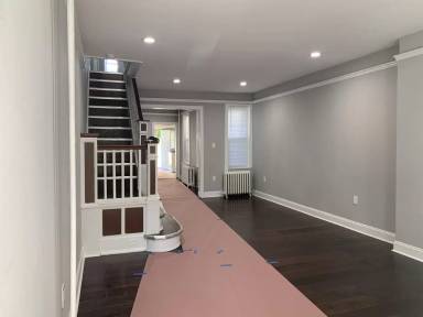 Main picture of 2040 E Willard St